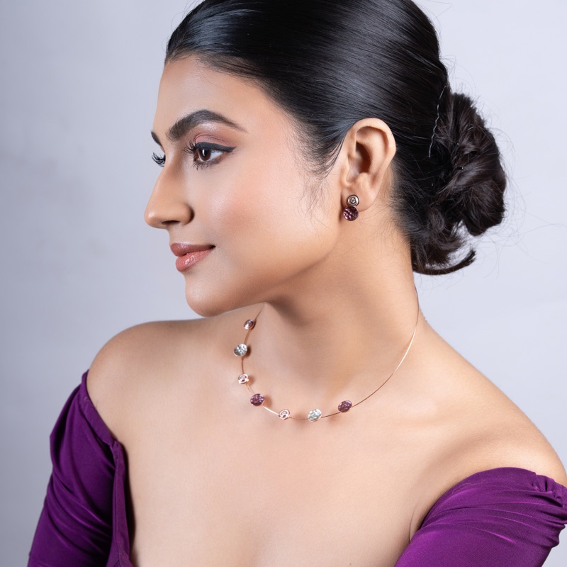 vyanika-pink-disc-necklace-set-model-side-look