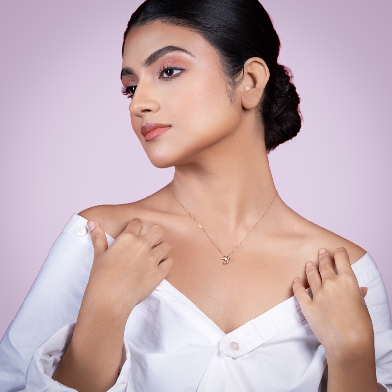 vyanika-dolphin-necklace-model-side-look