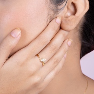 Vyanika Golden Leaf Spark Ring