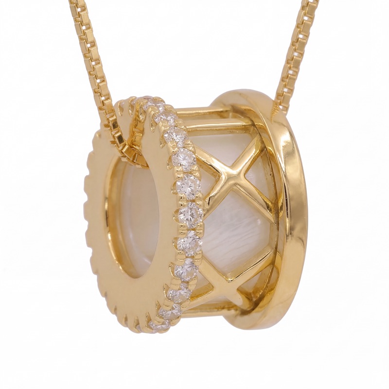 vyanika-halo-barrel-necklace-product-close-up-shoot