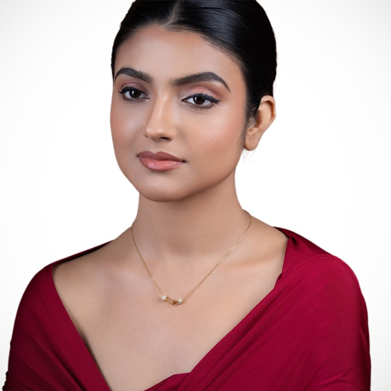 Vyanika Interlock Luxe Pendant