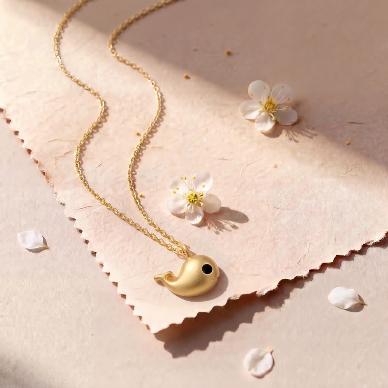 vyanika-whale-necklace-creative-shoot